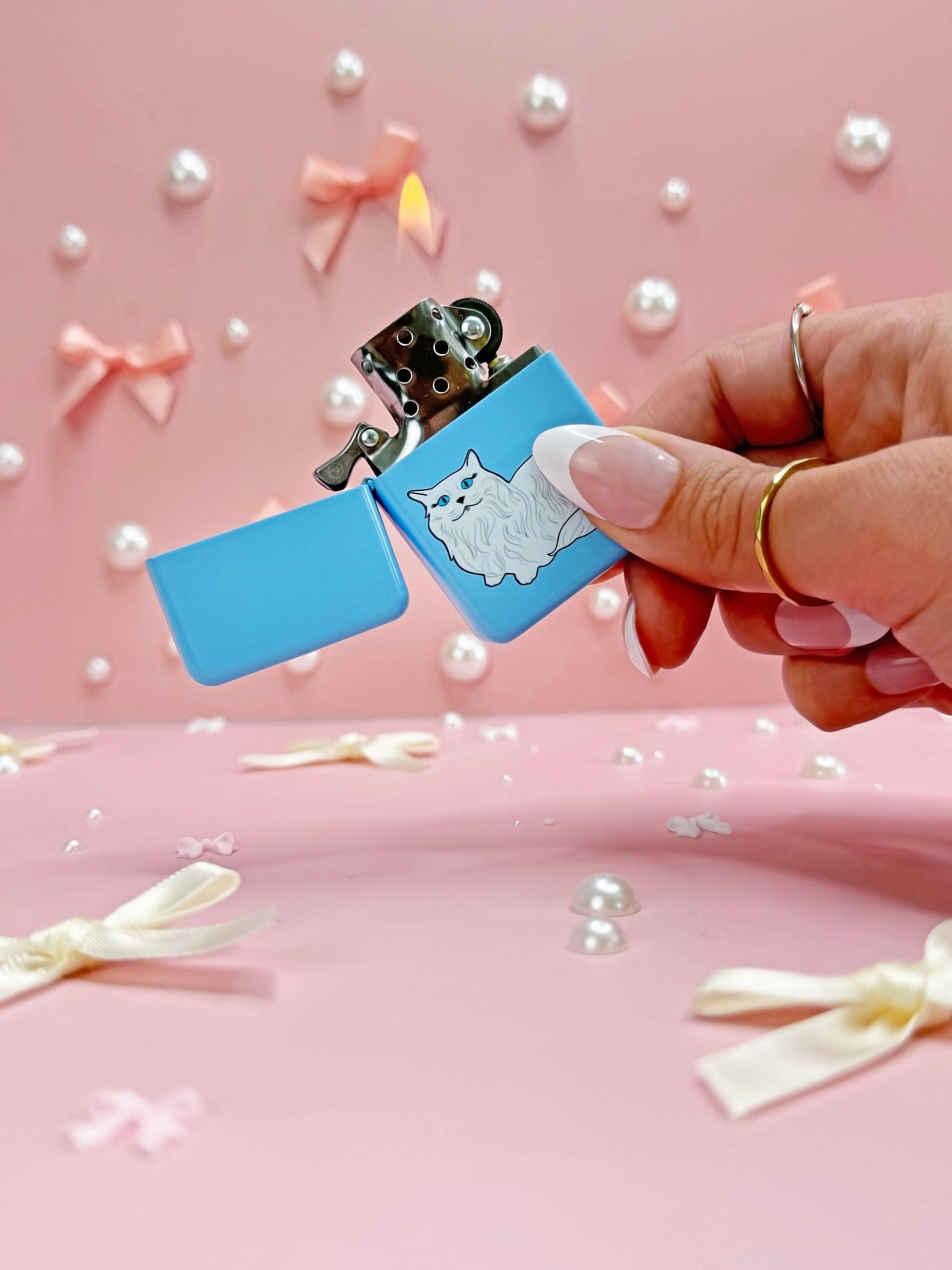 MISS KITTY LIGHTER