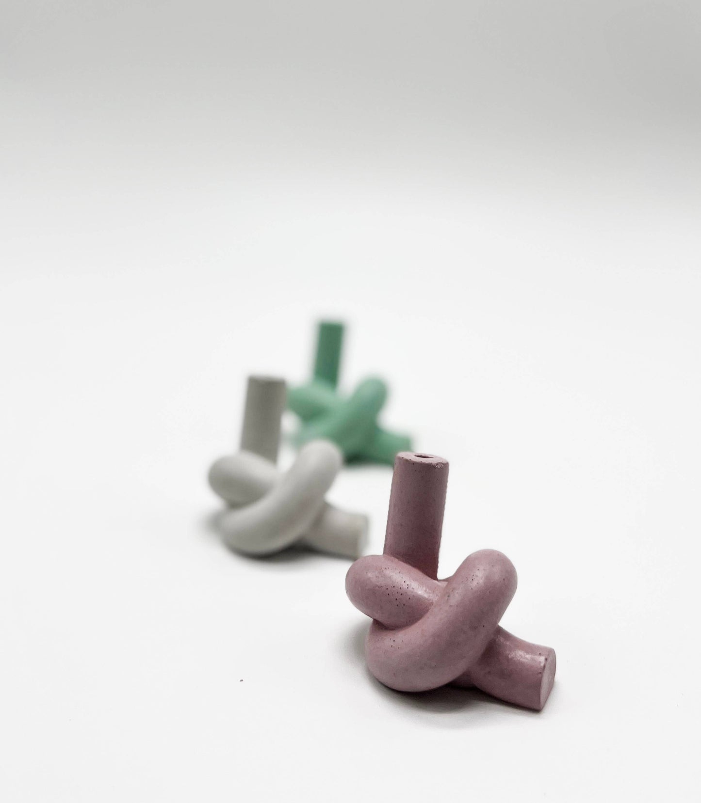 Uno Atelier - Knot Incense Holder: Green