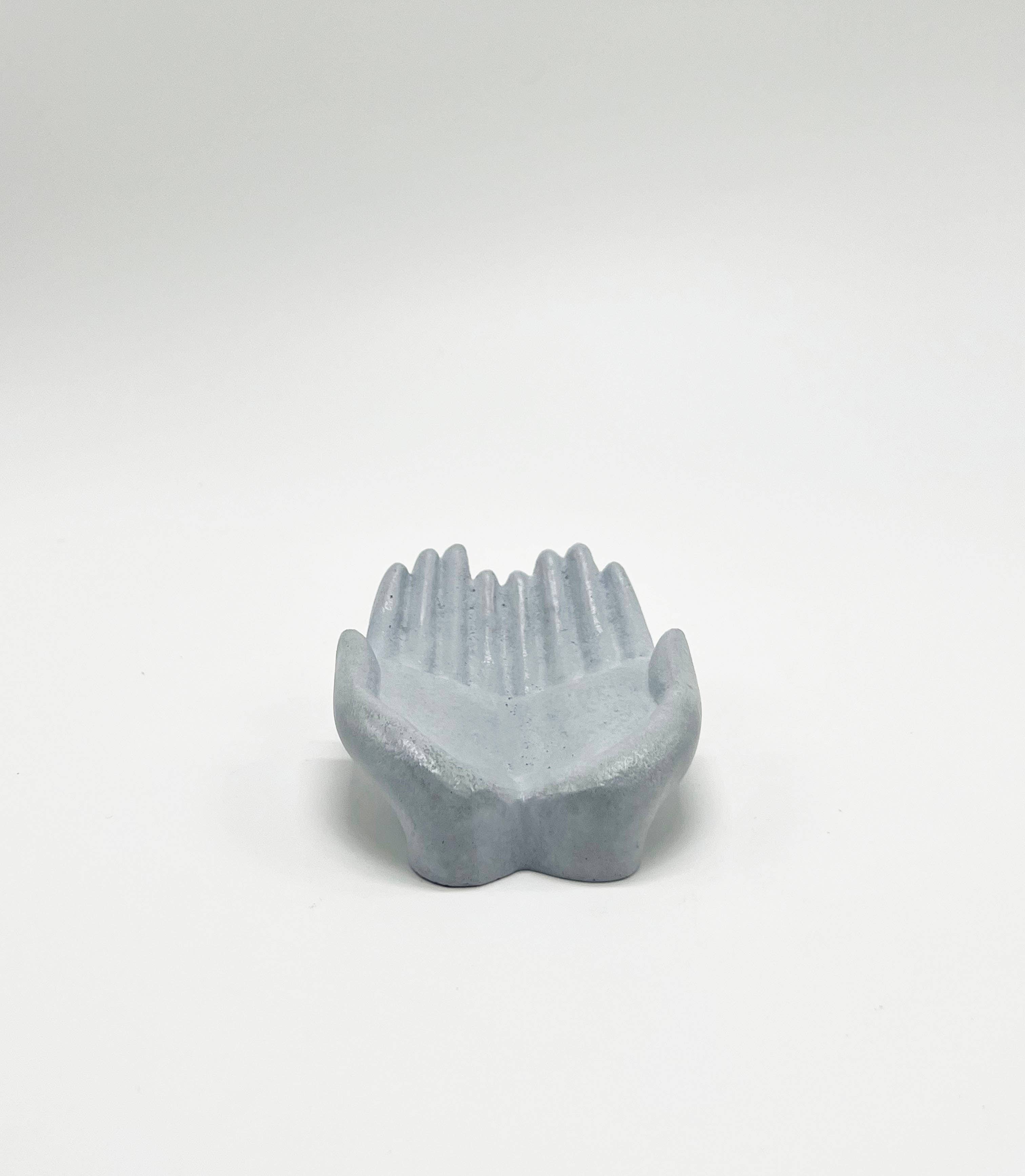 Uno Atelier - Double Palm Concrete Object: Purple