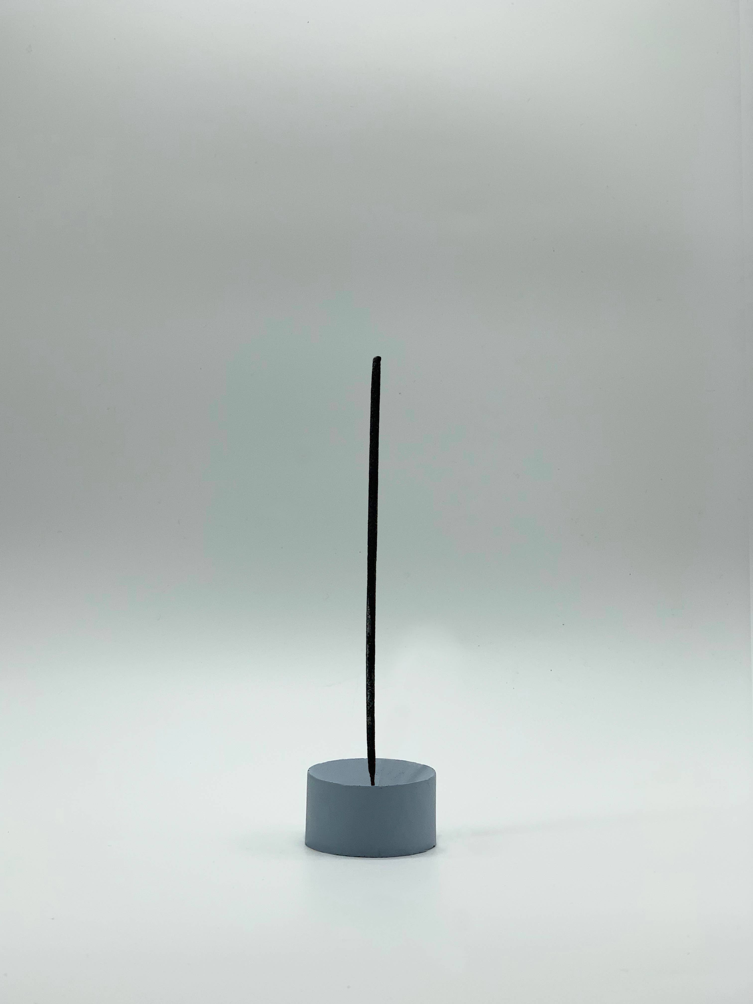Uno Atelier - Drip Incense Holder: Blue