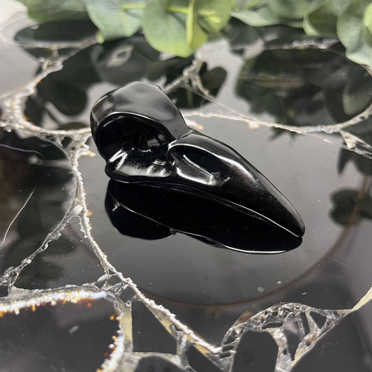 OBSIDIAN RAVEN SKULL CARVING