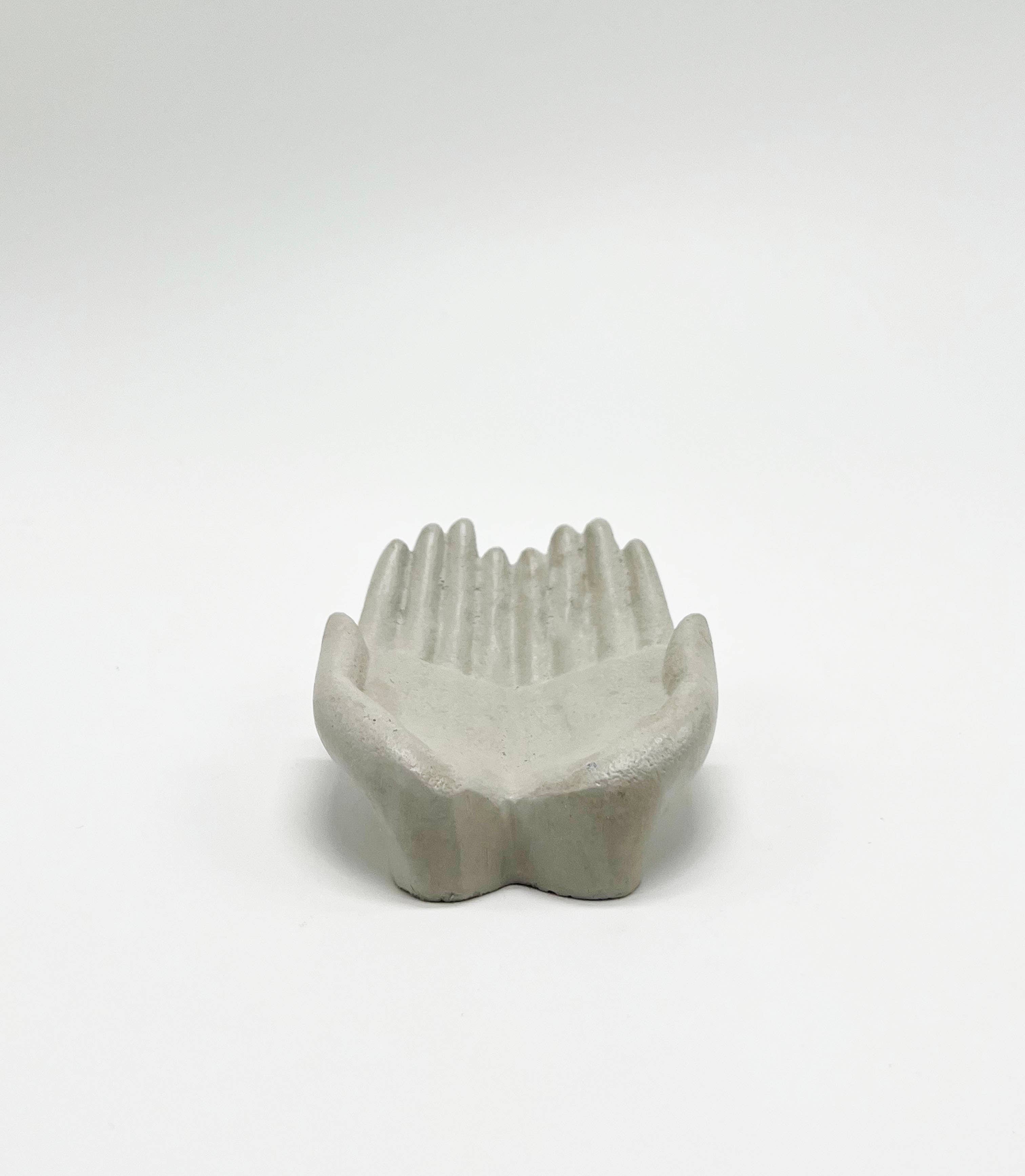 Uno Atelier - Double Palm Concrete Object: Purple