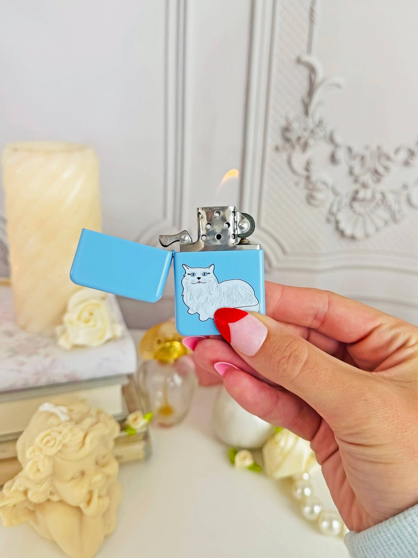 MISS KITTY LIGHTER
