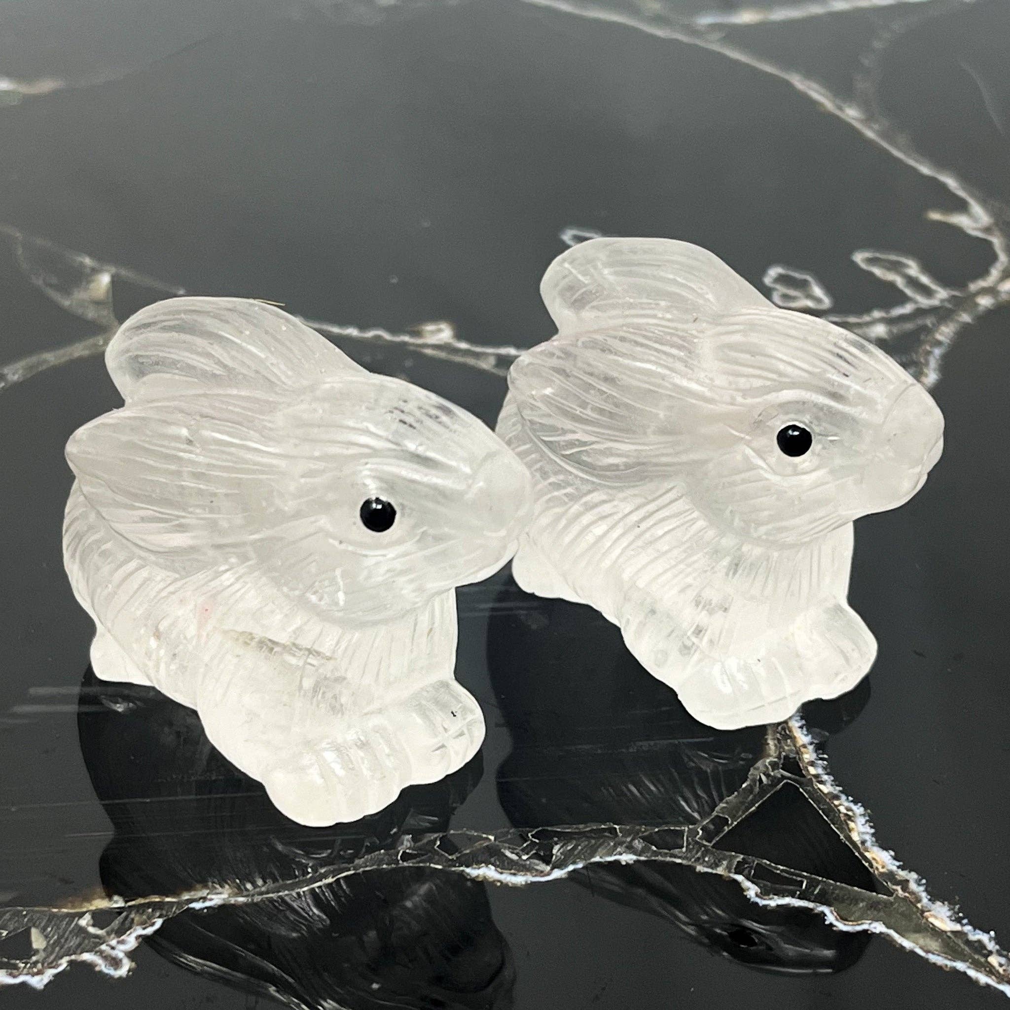 CLEAR QUARTZ BUNNY CARVING
