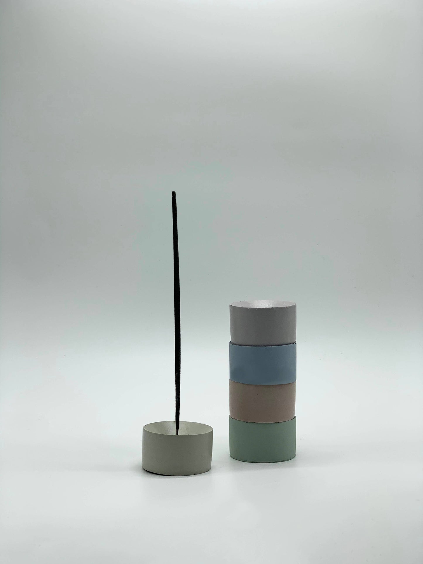 Uno Atelier - Drip Incense Holder: Blue