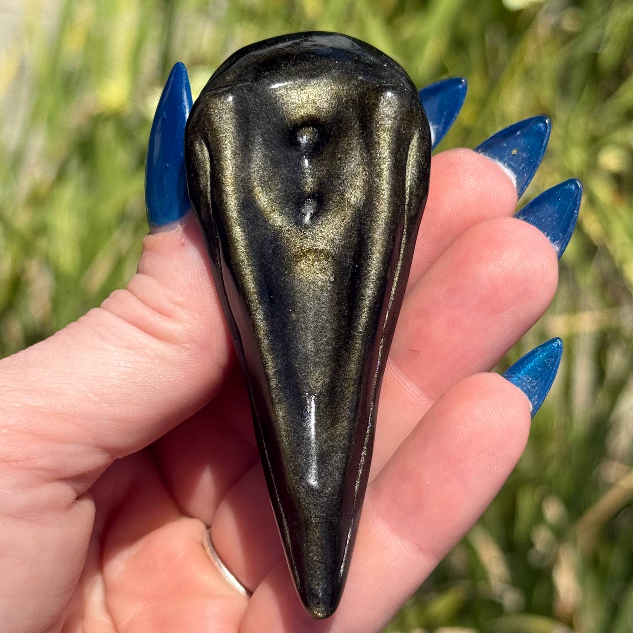 GOLD SHEEN OBSIDIAN RAVEN SKULL CARVING