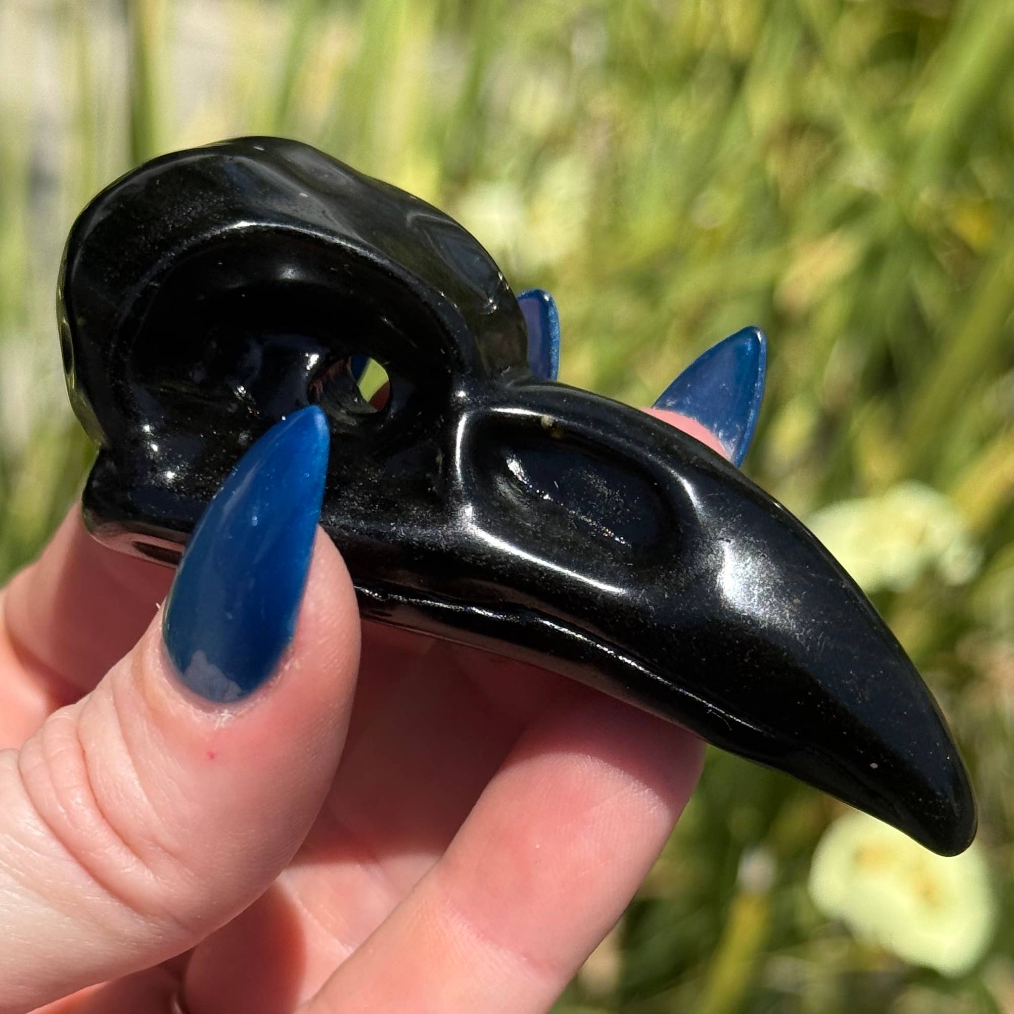 GOLD SHEEN OBSIDIAN RAVEN SKULL CARVING