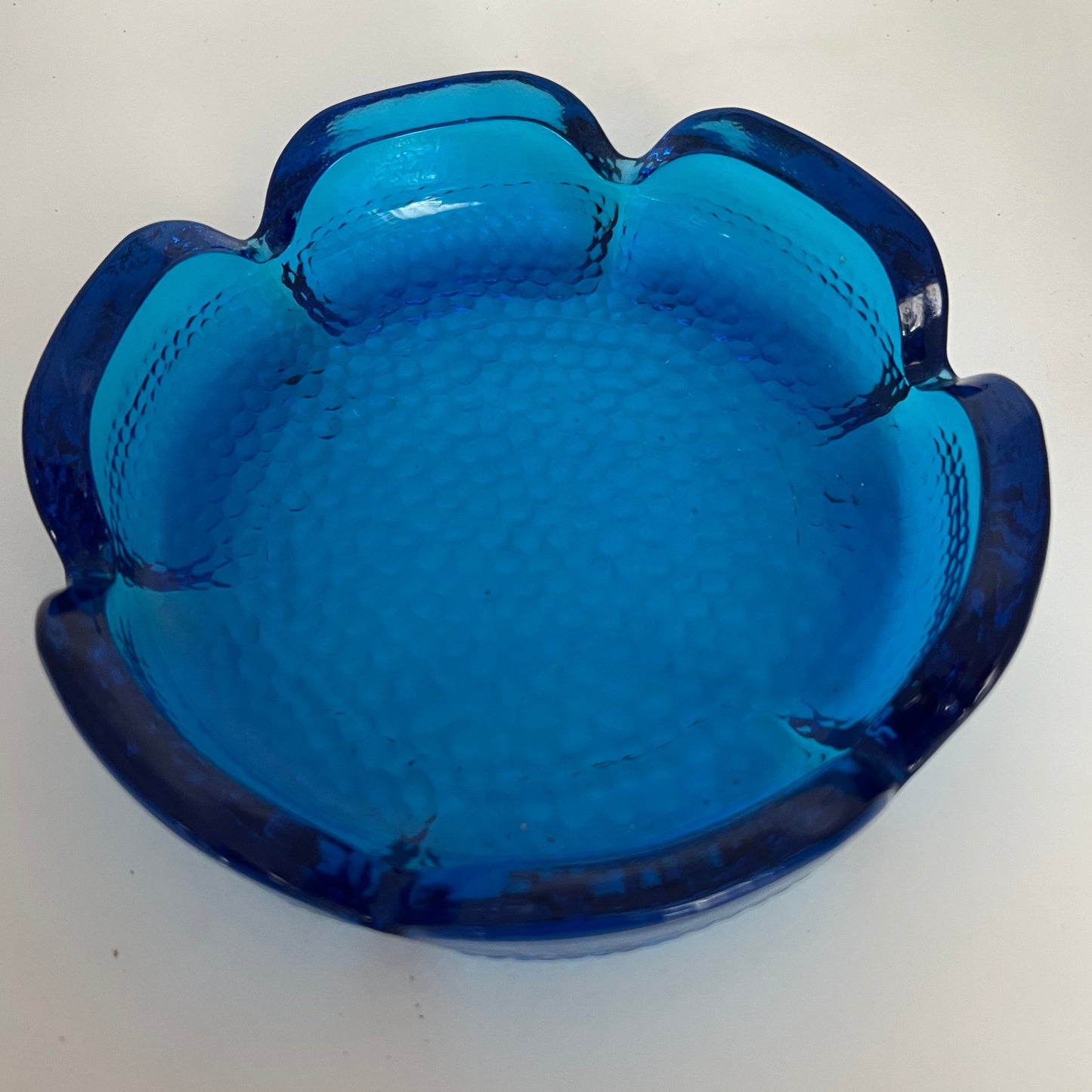 OCEAN BLUE GLASS FLOWER VESSEL